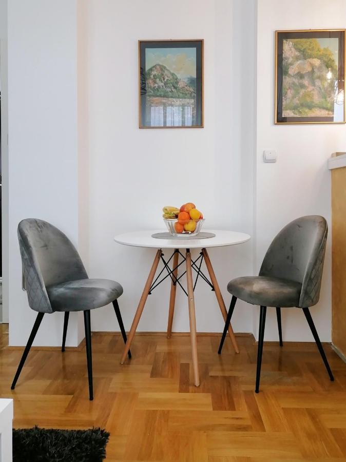 Apartman Mia Sremska Mitrovica Exterior photo